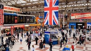 A Walk Through The London Victoria Station London England [upl. by Angelico153]